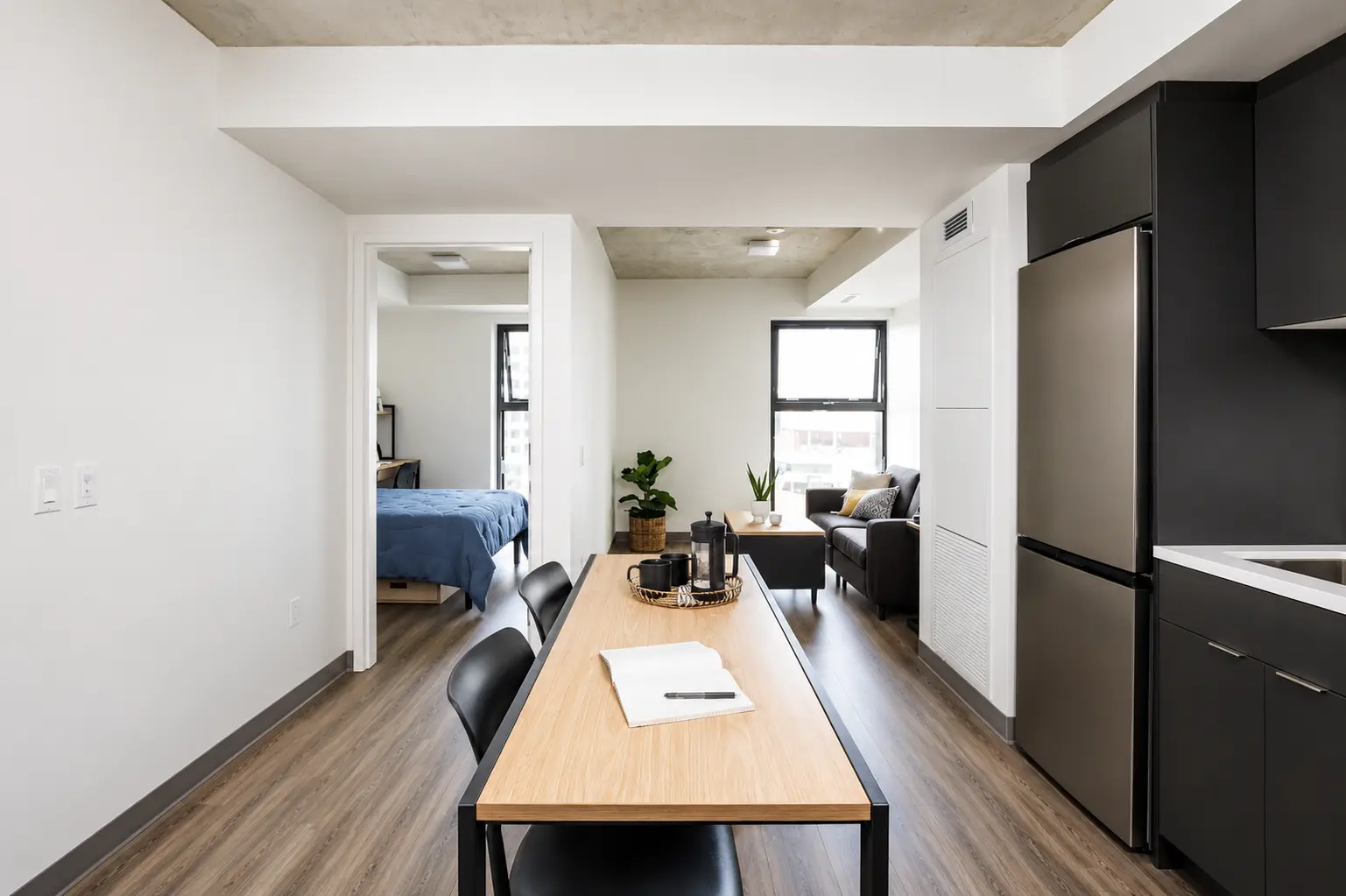 Mc Master University Bedroom Apartment 01